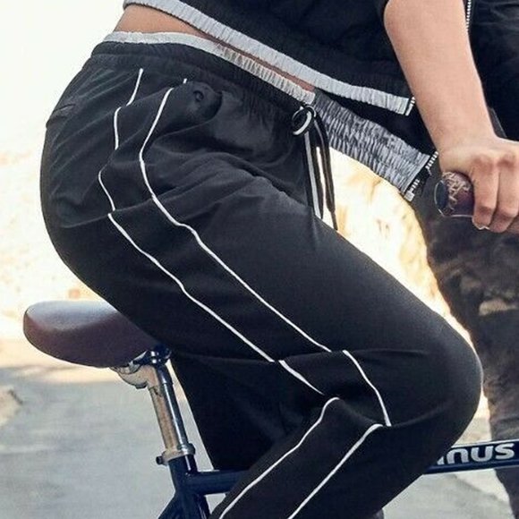 Athleta Colorblocked Brooklyn Jogger, Black/ White SIZE 6 Manufacturer Defect - Picture 4 of 14